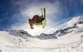 国安官方确认张玉宁左肩胛骨骨折，预计康复需四至六周