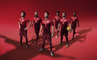 拳头游戏叶强生发布三年战略宣言，将英雄联盟打造成全球最专业体育赛事