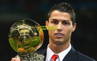 布斯克茨退役专访，生涯荣耀满载，心满意足告别绿茵